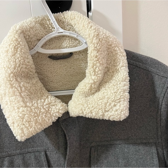 MANGO men’s gray jacket with shearling inside - Picture 3 of 5